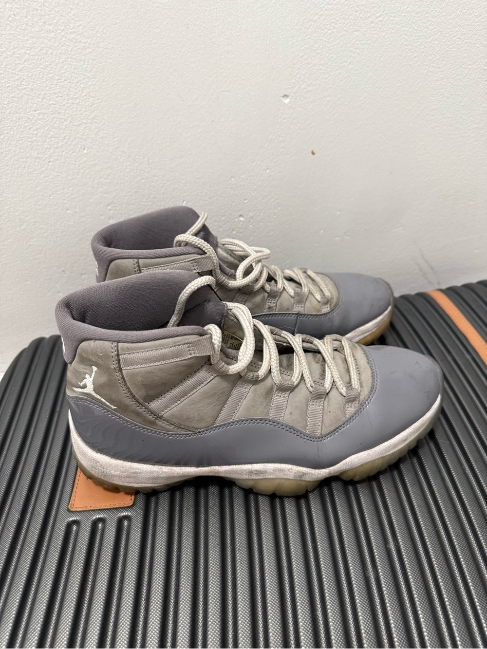 Jordan Men's Grey High-Top Sneakers